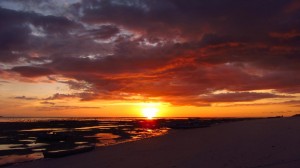 Sunset di Pulau Kera (Foto oleh Edyra Guapo)